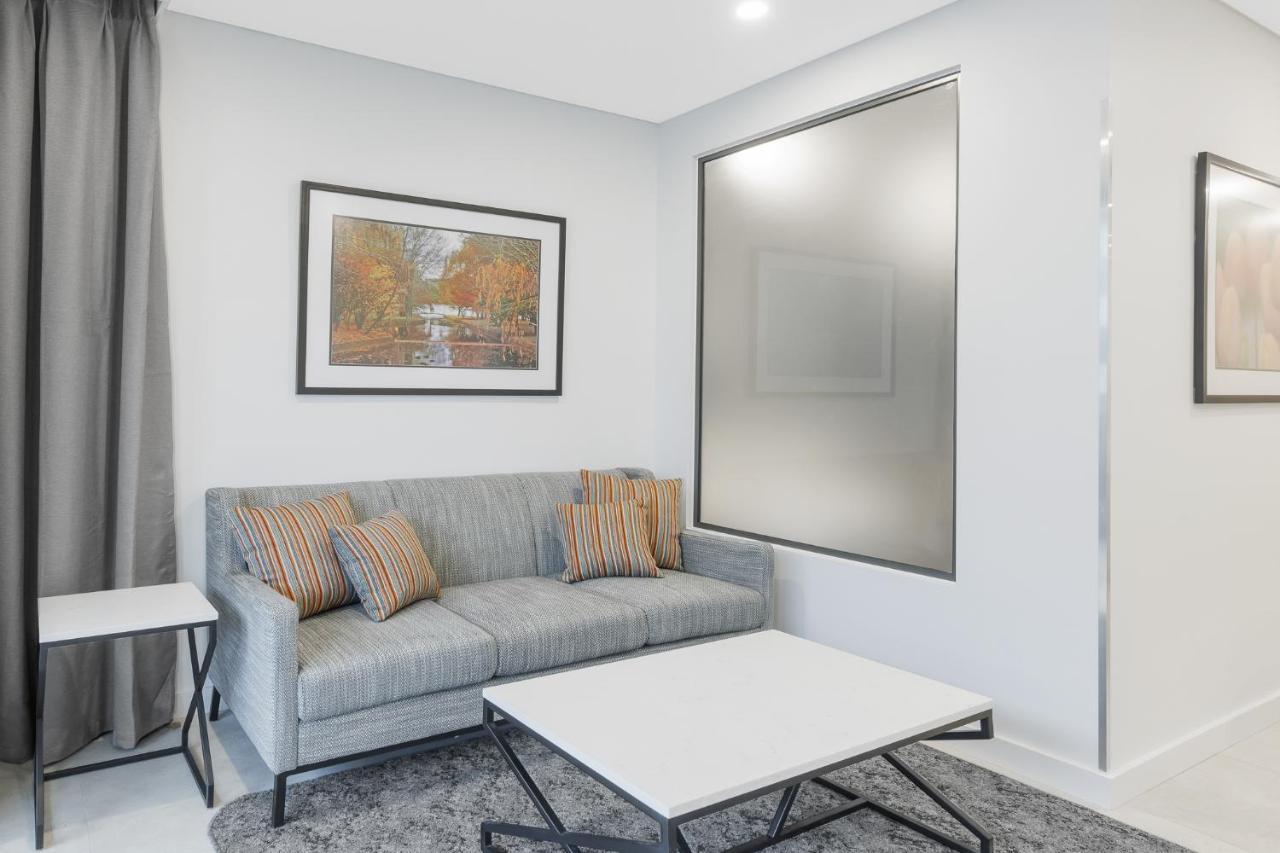 Meriton Suites Canberra Luaran gambar