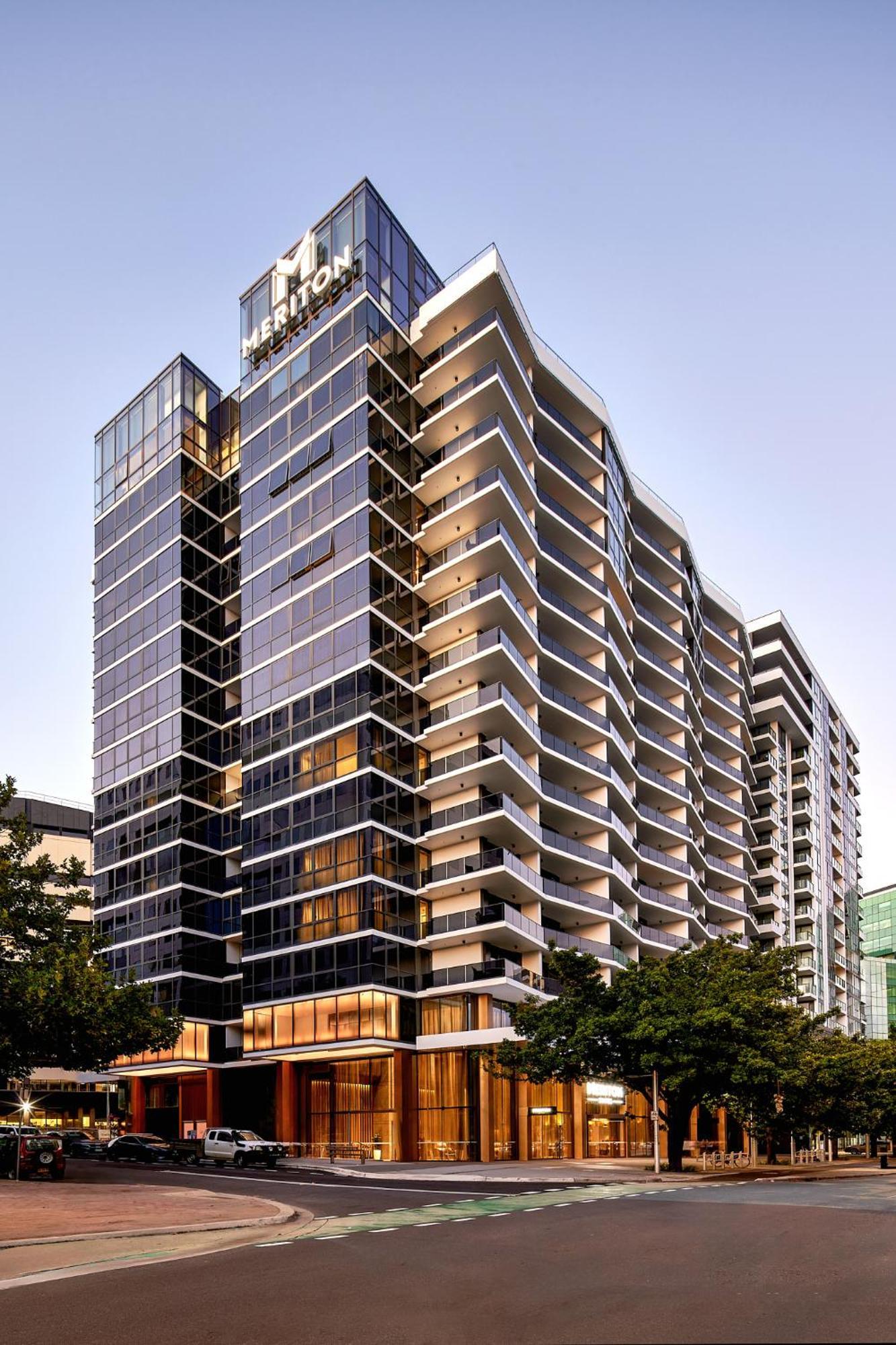 Meriton Suites Canberra Luaran gambar