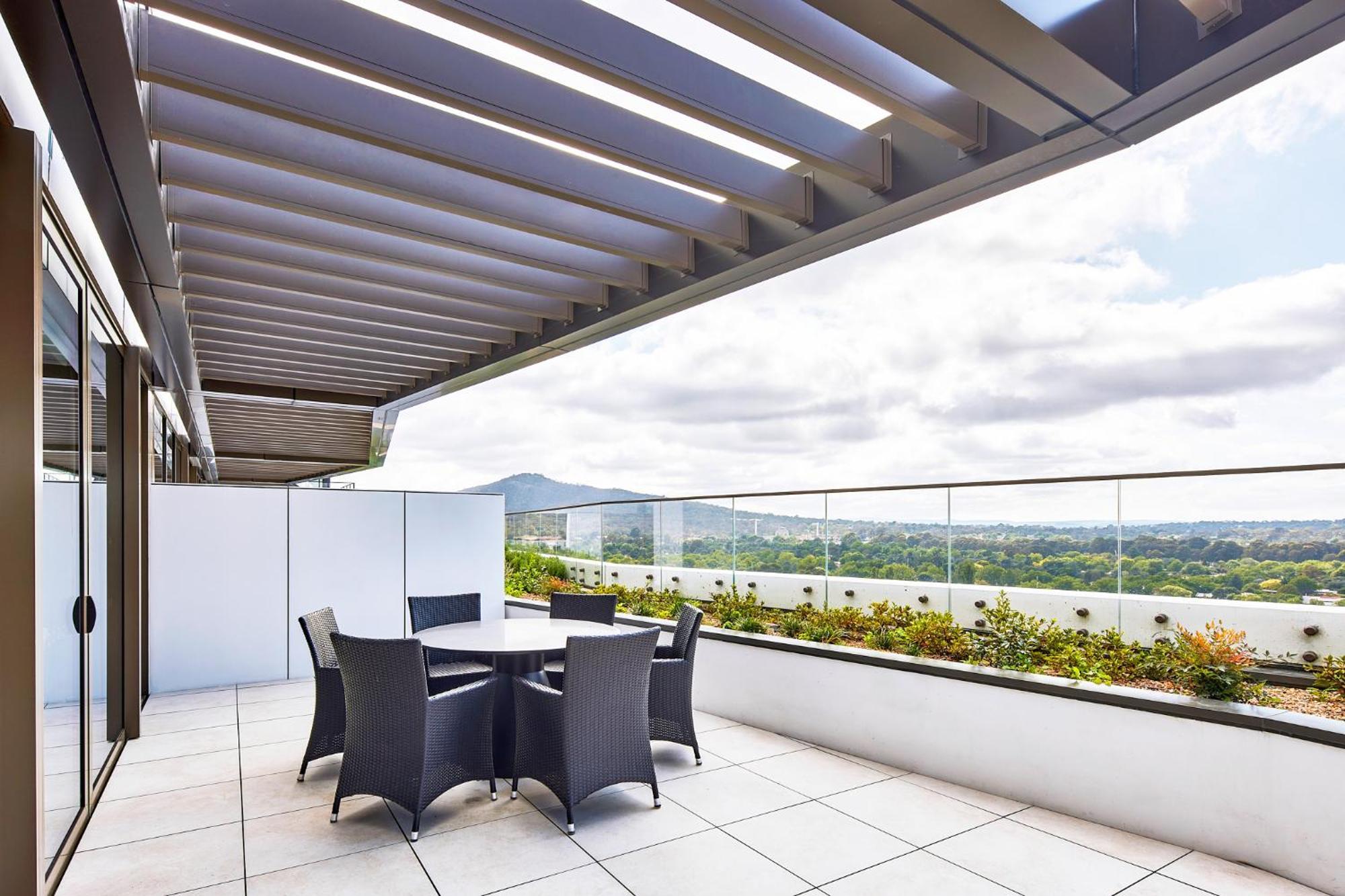 Meriton Suites Canberra Luaran gambar