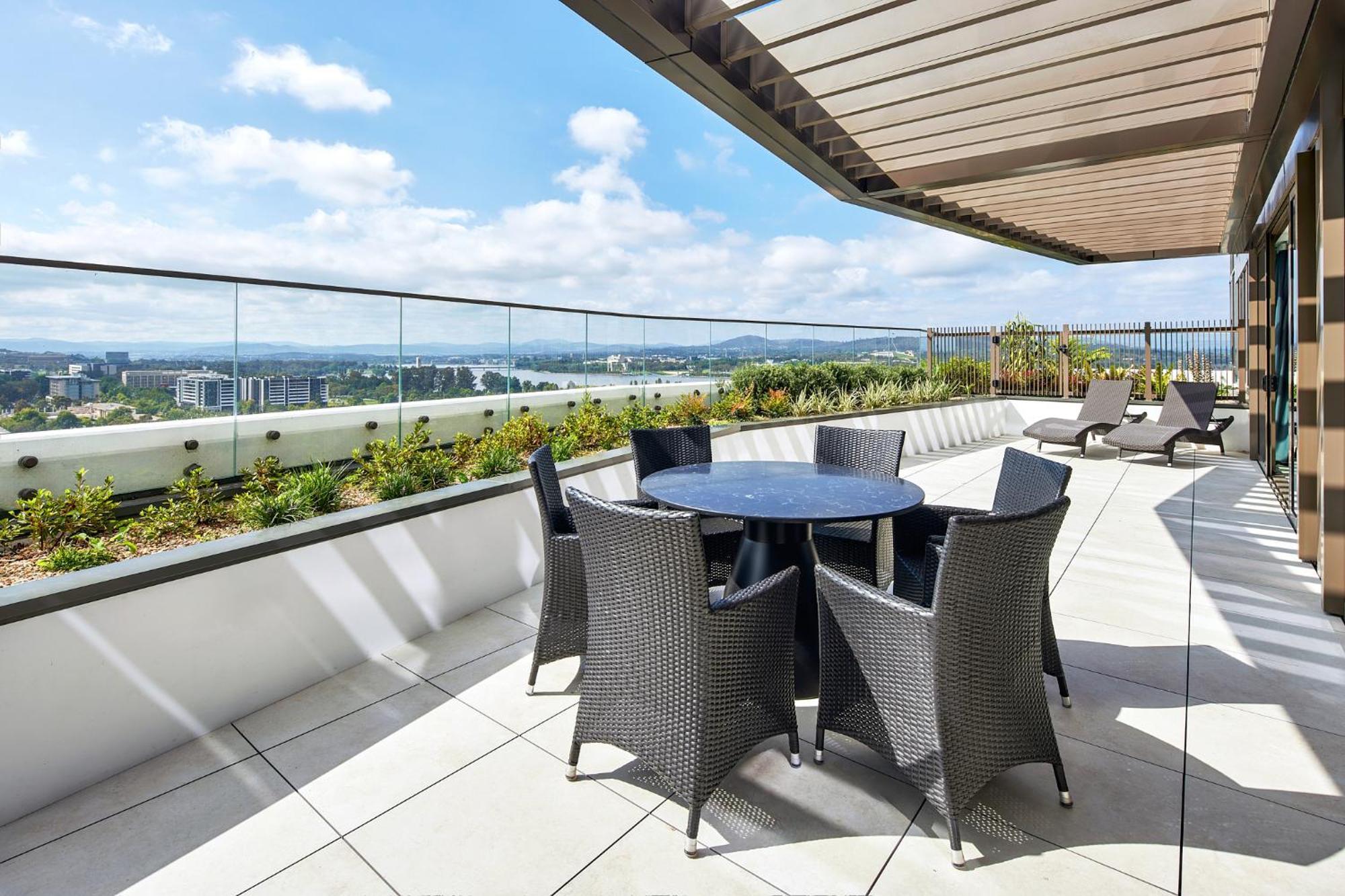 Meriton Suites Canberra Luaran gambar