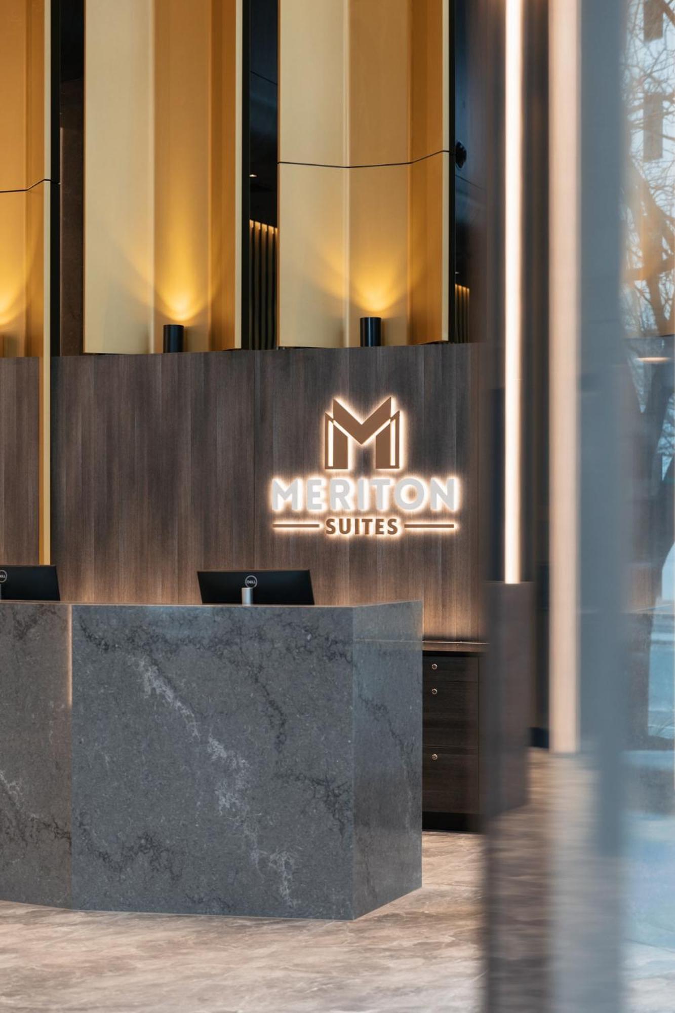 Meriton Suites Canberra Luaran gambar