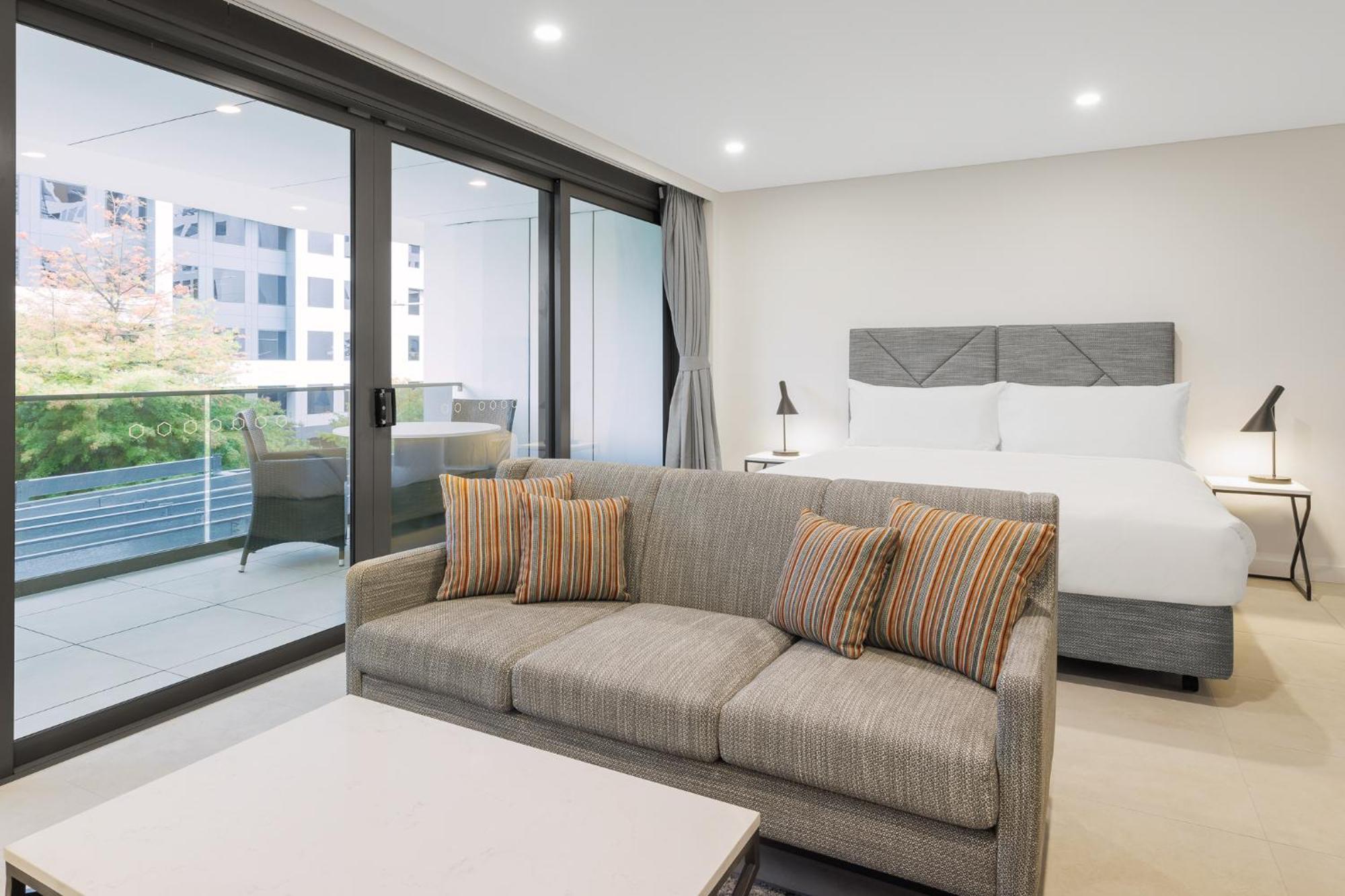 Meriton Suites Canberra Luaran gambar